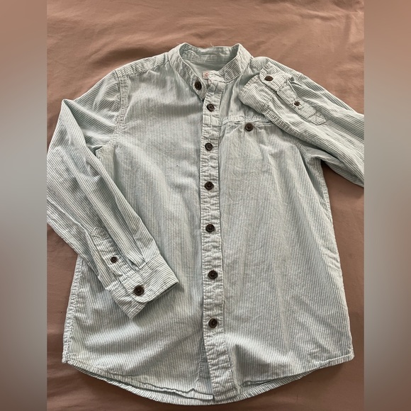 Cat and jack long sleeve button up boys shirts. - Picture 3 of 3